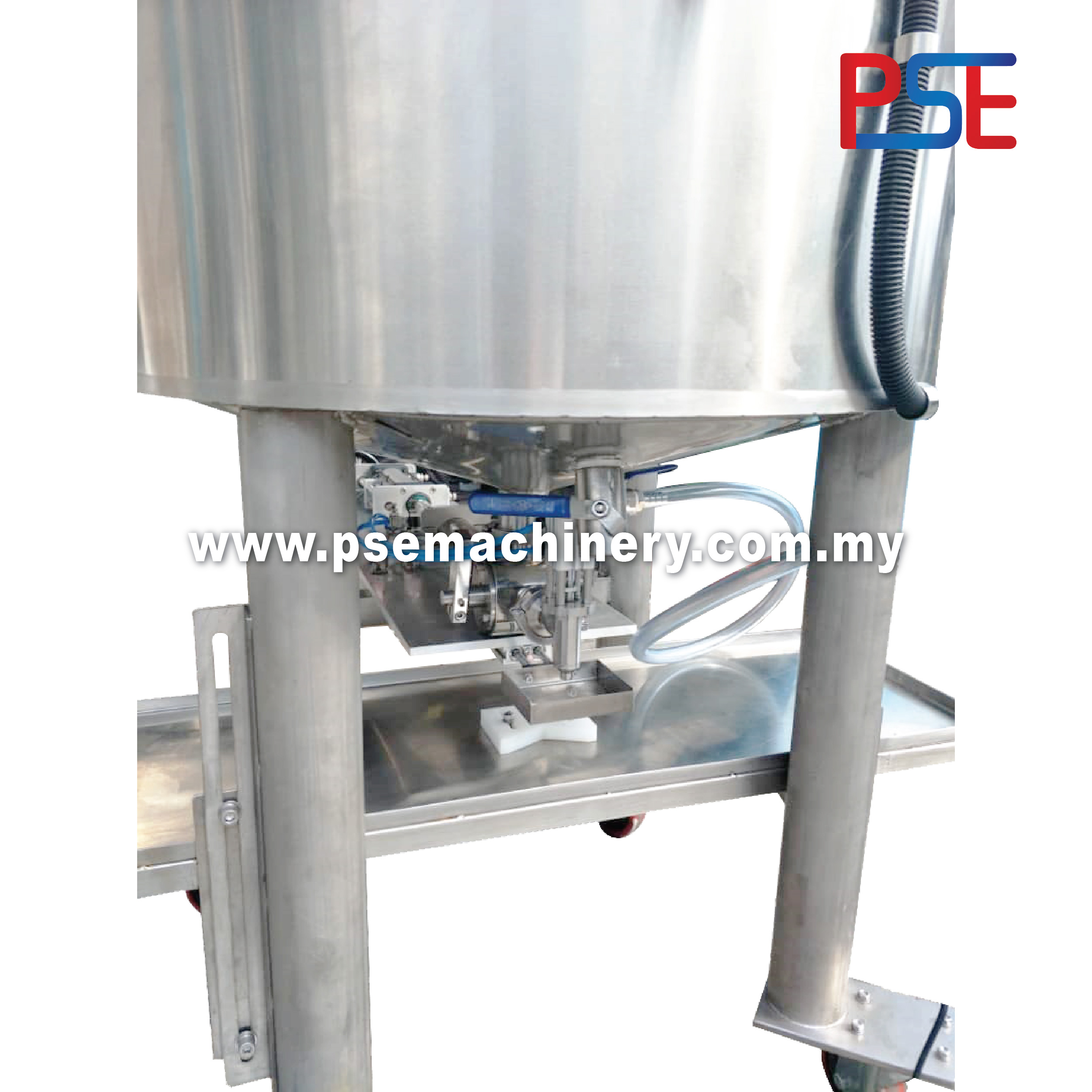 Tank with filling 02-01